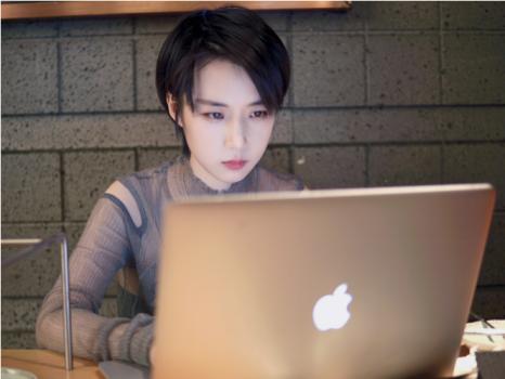 满足女性的多元化阅读需求 七英俊《山海之灰》上线