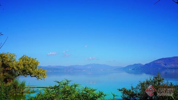 初冬星云湖 生态廊道染缤纷_要闻滚图_文旅频道_云南网
